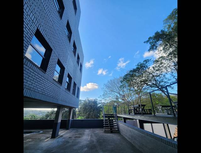 239M² OFFICE TO LET IN WESTVILLE